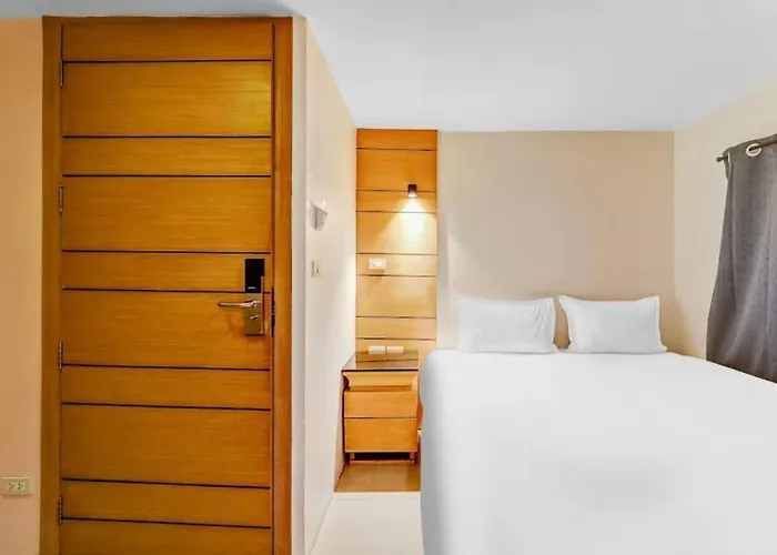Nbs Hotel 3*